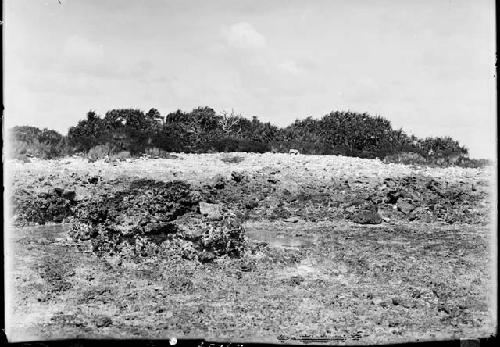 Line of demarcation between outer reef flat and eroded face of old land line