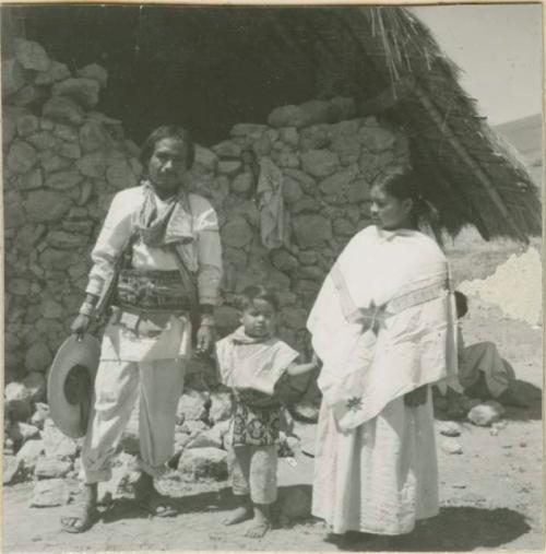 Huichol family