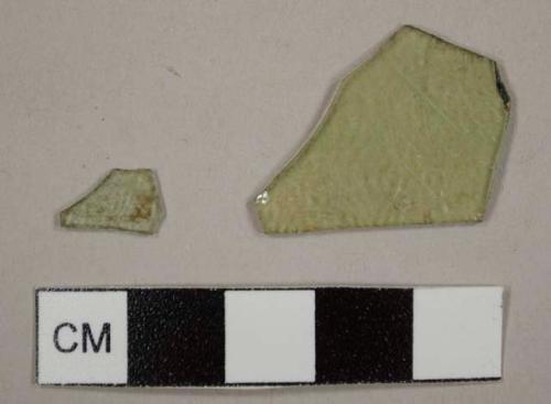 Light green flat glass fragments