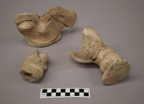 Fragments of pottery effigy