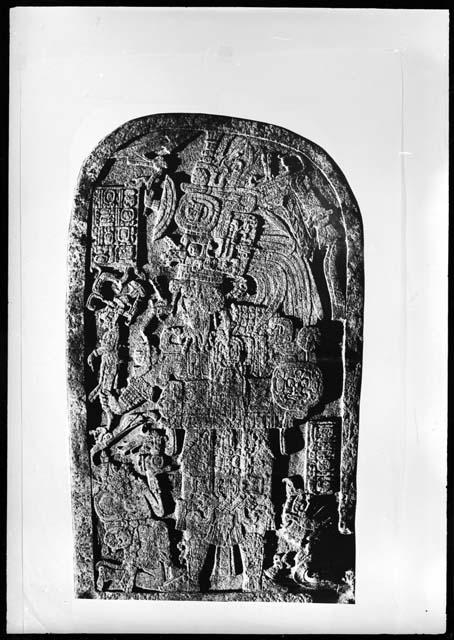 Stela 2 from Machaquila , front , photograph