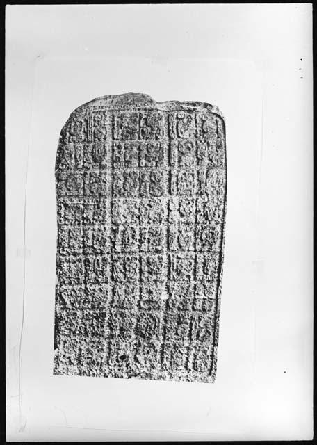 Stela 2 from Machaquila , back , photograph