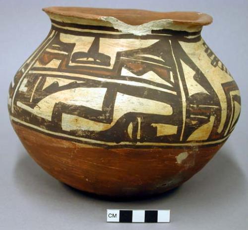 Jar, polacca polychrome style c. linear design. 15.5 x 20.0 cm.