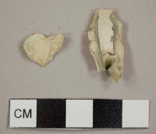 Kaolin/White ball clay pipe bowl sherds