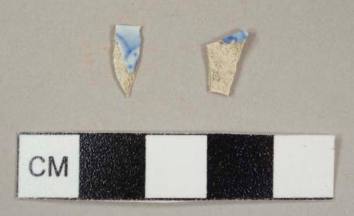 Pearlware sherds with blue decoration on interior and plain exterior