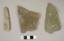 Fieldstone fragments of various sizes