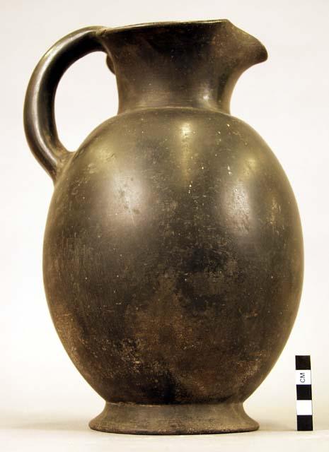 Large Etruscan Bucchero ware oenochoe