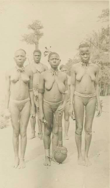 Women members of entertaining troupe