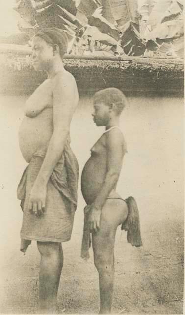 Basa woman and Pygmy woman