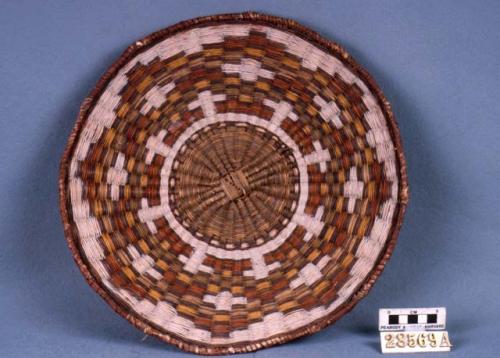 Wicker basket tray