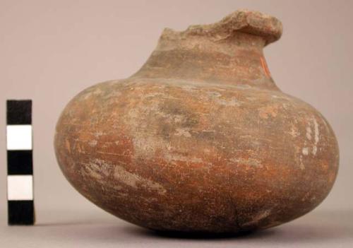 Earthen jar with lip