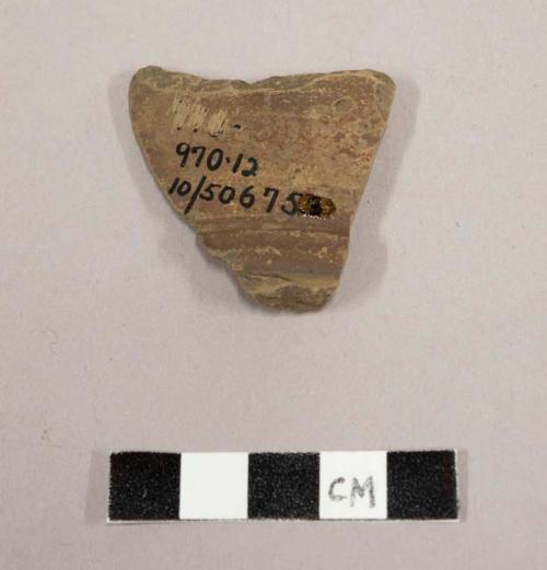 1 coarse earthenware sherd