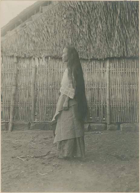 Tagalog woman with long hair, profile