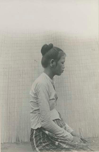 Tagbanua woman, profile