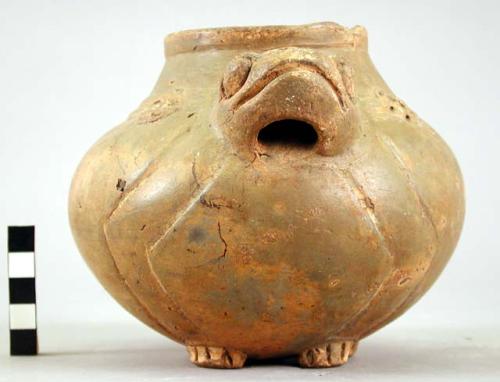 Plumbate pottery effigy bowl (frog)