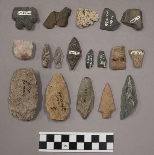 33 bifacial fragments; 5 projectile points