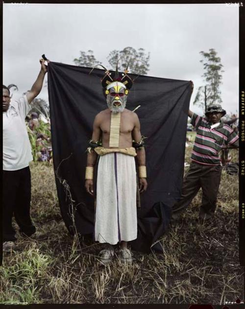 Color image: Sing-Sing performer, Hagen show, Western Highlands