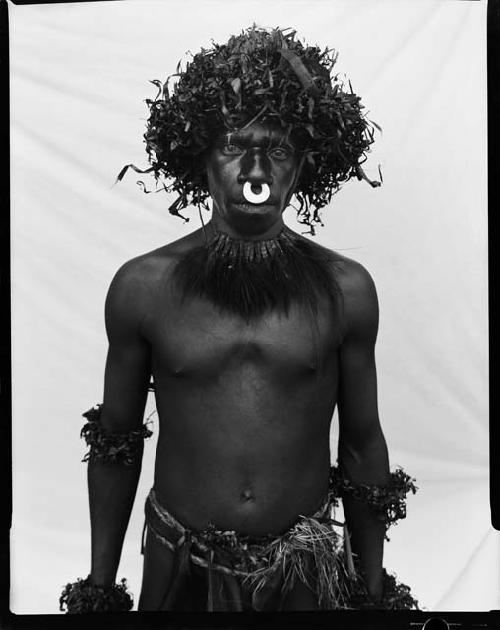 B/W image: Sing-Sing performer, Goroka show, Eastern Highlands