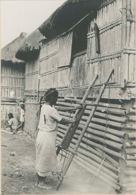 Tingian woman dying thread with indigo