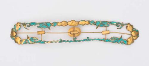 Gilt Ornament with Feathers and Leaf Motif