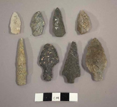 Chipped stone projectile points, stemmed