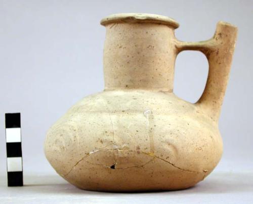 Pottery vessel