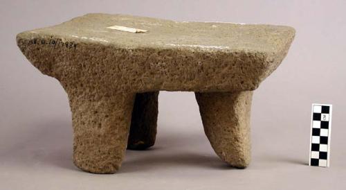 Stone metate - tripod