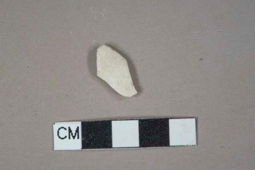 White kaolin pipe bowl fragment, undecorated