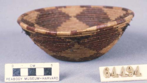 Small flaring basket