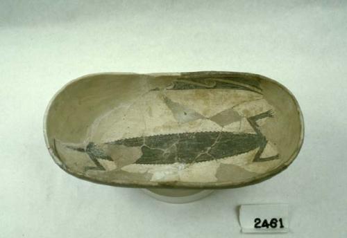 Oblong bowl, reptilian design