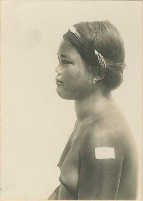 Bontoc Igorot woman, profile