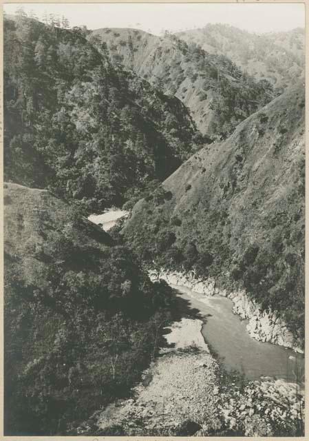 Agno River above Ambuklao