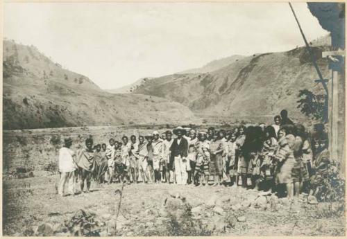 Igorot headman and people of Ambuklao