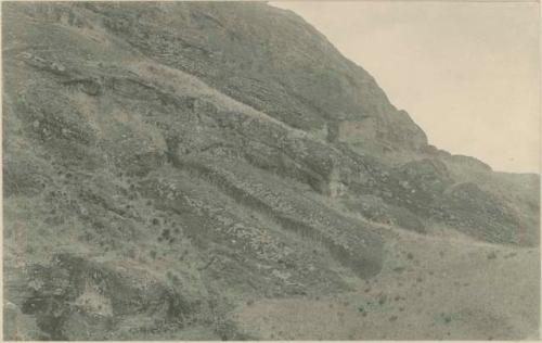 Quarries on the outer face of the southern rim of Rano Raraka