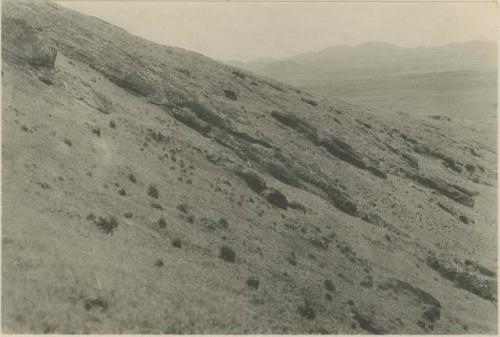 Quarries on the outer face of the southern rim of Rano Raraka