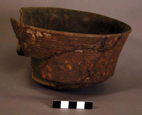 Bowl from Grave 4.