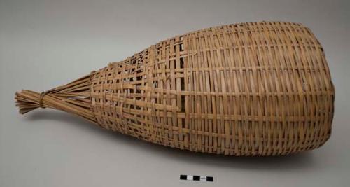 Medium sized fish trap - wicker weave, conical (nkaki) – Objects