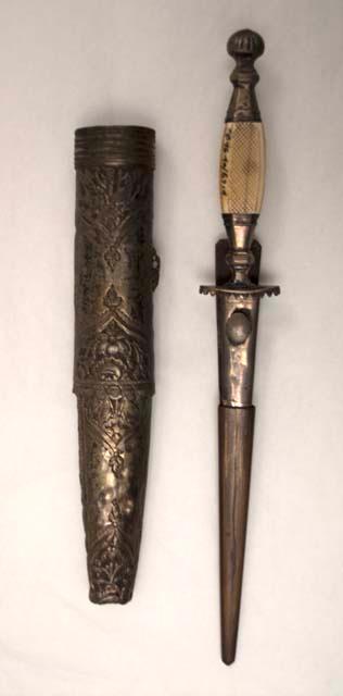 Knife and sheath