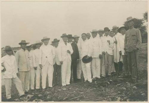 Group of Ilocano men