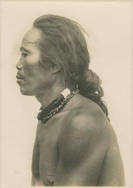 Profile of Mangyan man