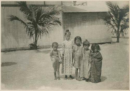 Group of "Moro" children