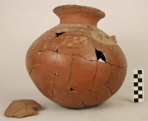 Cabuyal red pottery jar - broken