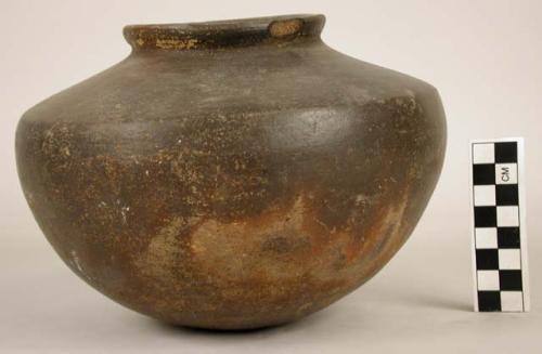 Murillo black pottery jar