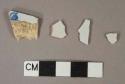 Ceramic, earthenware, tin glazed undecorated (3), blue hand painted decoration (1), body sherds