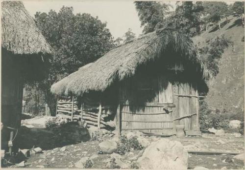 Tinguian houses at Balbalasan