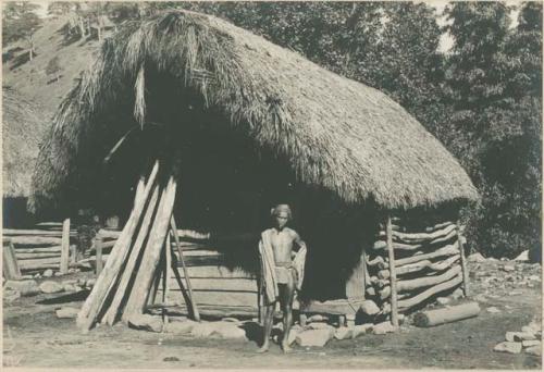 Tinguian house at Balbalasan