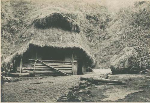 Tingian house at Ablug where man was shot in 1902