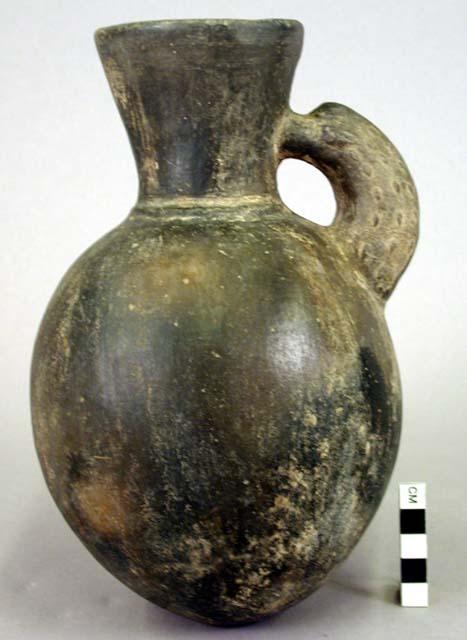 Pottery vessel