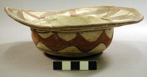 Small earthen dish