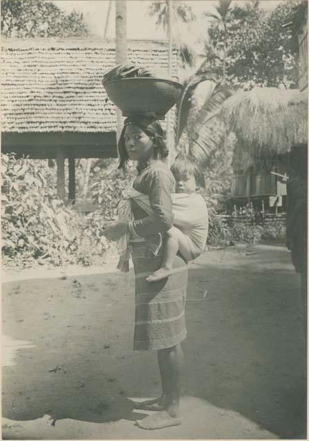 Tingian mother and child